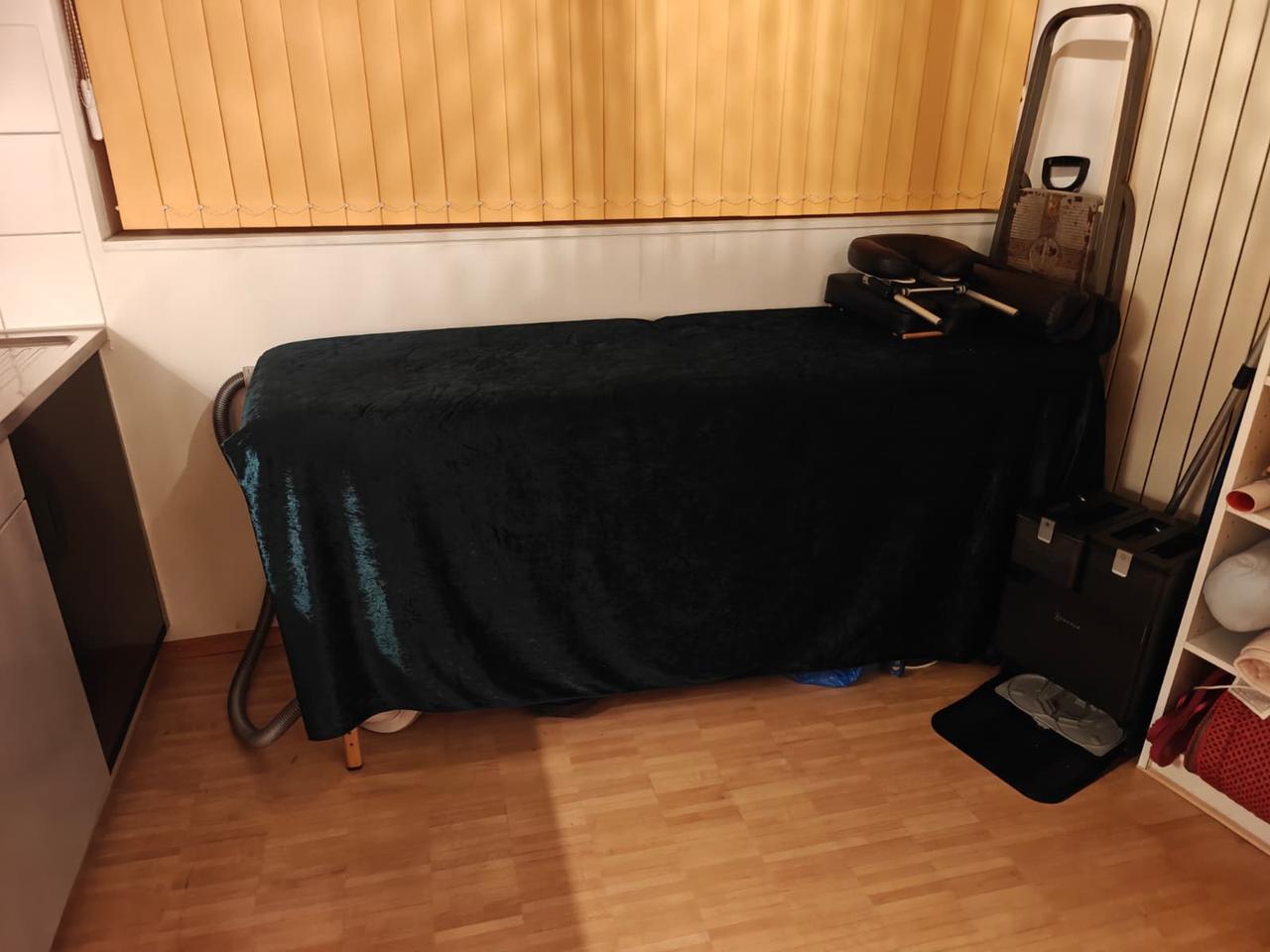 Abdeckung des Massagetisches